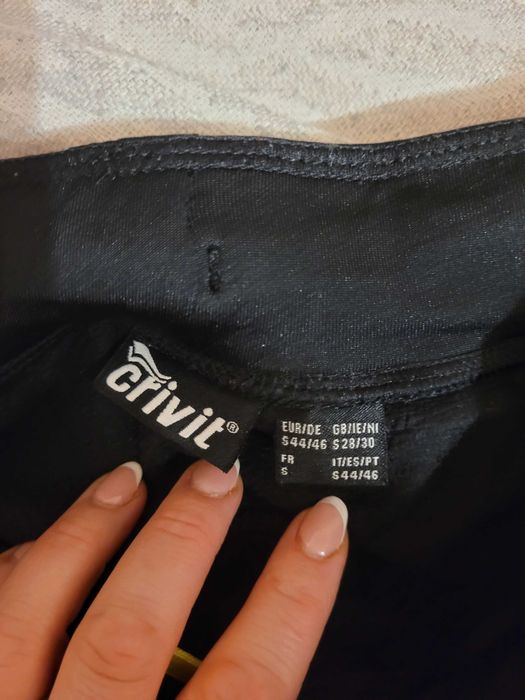 Vand pantaloni sport baieti ( toamna/ iarna ) marimea 28-30,  Crivit