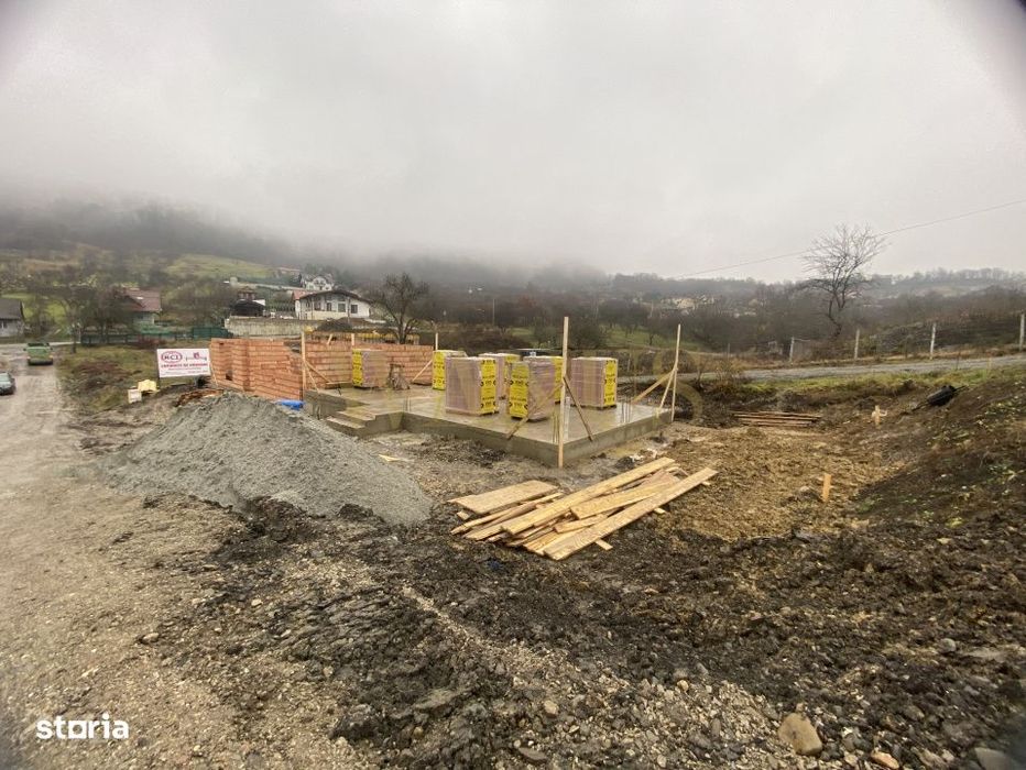 Vand casa tip duplex, Valea Jelnei