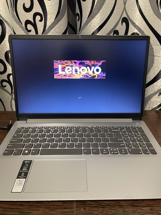 Laptop LENOVO IdeaPad 1 15IGL7