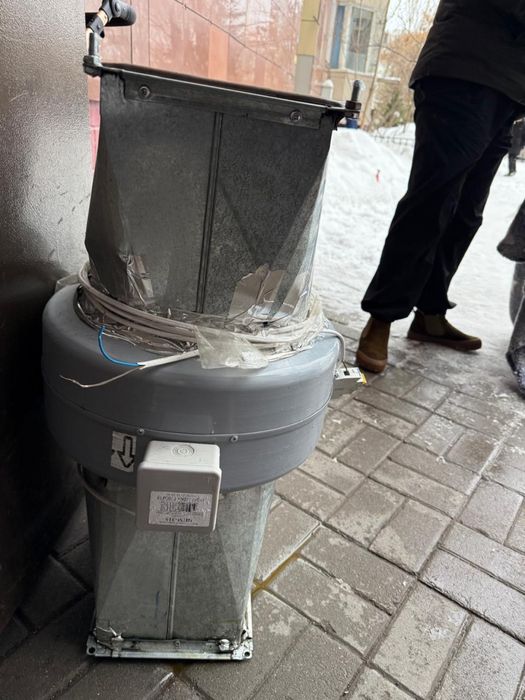 Вытяжка мотор и вентилятор 120к