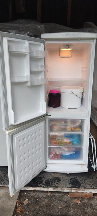 Холодильник марки LG