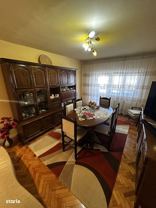 Apartament de vanzare 3 camere,parcare, 60 mp, Cart 1 Mai, Dej