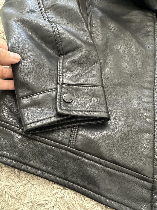 Кожанная куртка новая