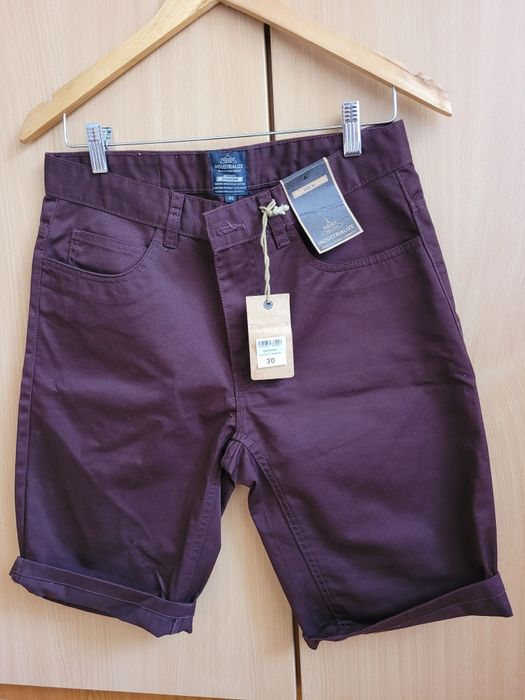 Vând pantaloni scurți, pt bărbați