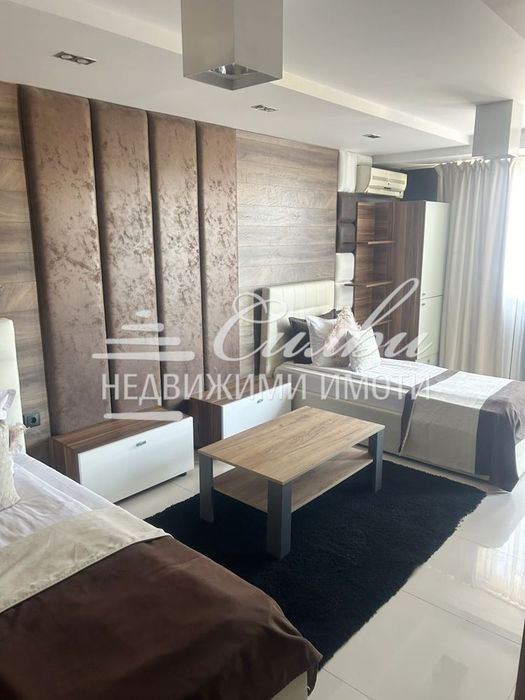 Продава се Тристаен апартамент в Шумен, Център - 125 кв.м за 1421 €/кв.м - Снимка #11