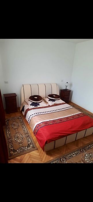 Închiriez apartament cu 2 camere