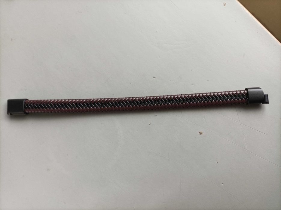 Mъжки кожени гривни с магнитна закопчалка