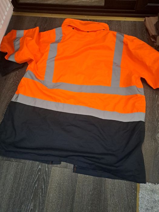 Geaca reflectorizanta impermeabilă