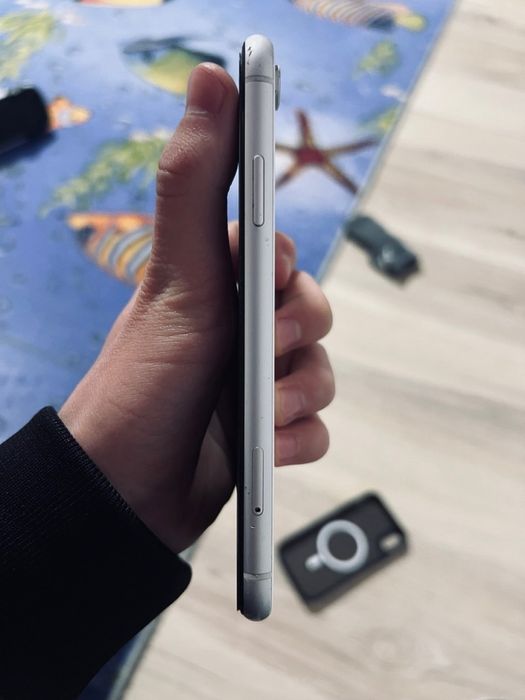 Продается идеальная iPhone XR