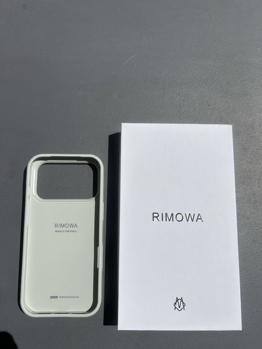 Husa Rimowa 17 pro