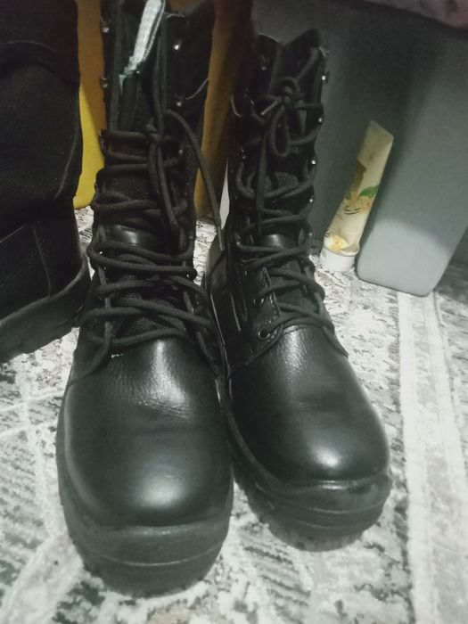 Берцы новые. Поздний осень.