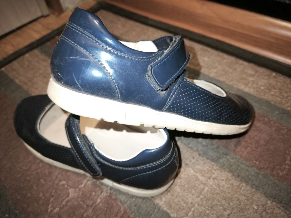 Срочно продам туфли