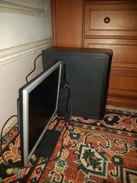 Kompyuter sotiladi processor,ekran iwledi