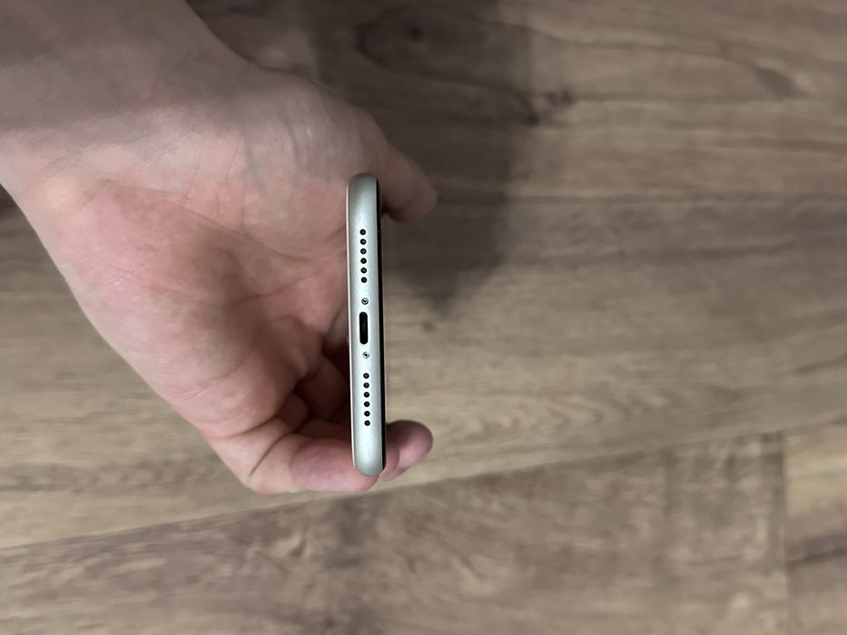 Продам iPhone 11 в новом состоянии!