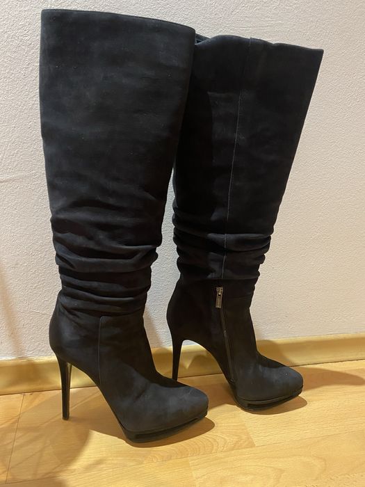 Велурени ботуши.