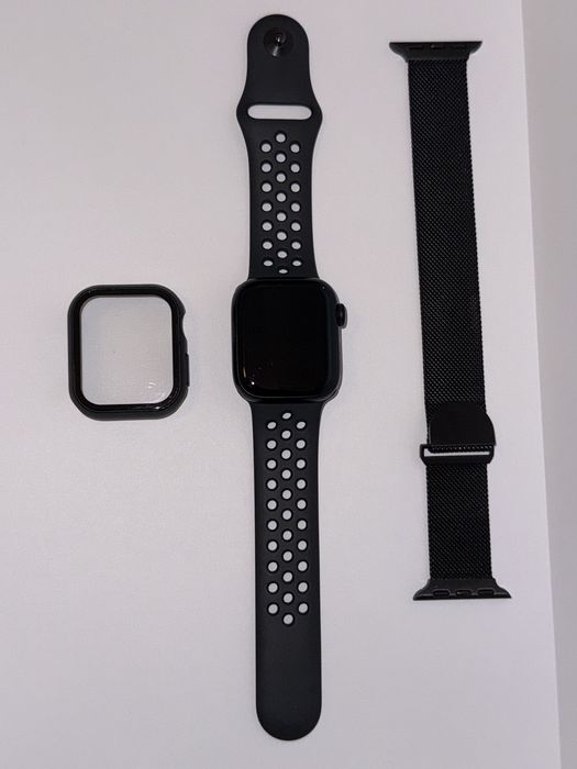 Vand Apple Watch Series 7 NIKE + Carcasa protectie + bratara metalică