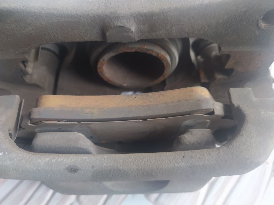 Суппорт Lexus LX470, LC100. Лэнд Круизер