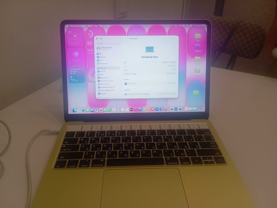 Apple MacBook Neo 13" A18 pro