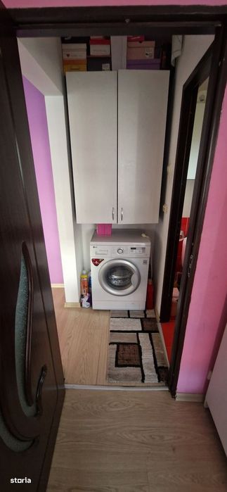 Apartament 3 camere, zona Craiovita Noua
