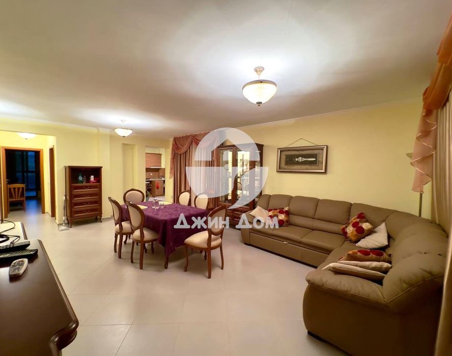 Продава се Четиристаен апартамент в Свети Влас - 295 кв.м за 950 €/кв.м - Снимка #1