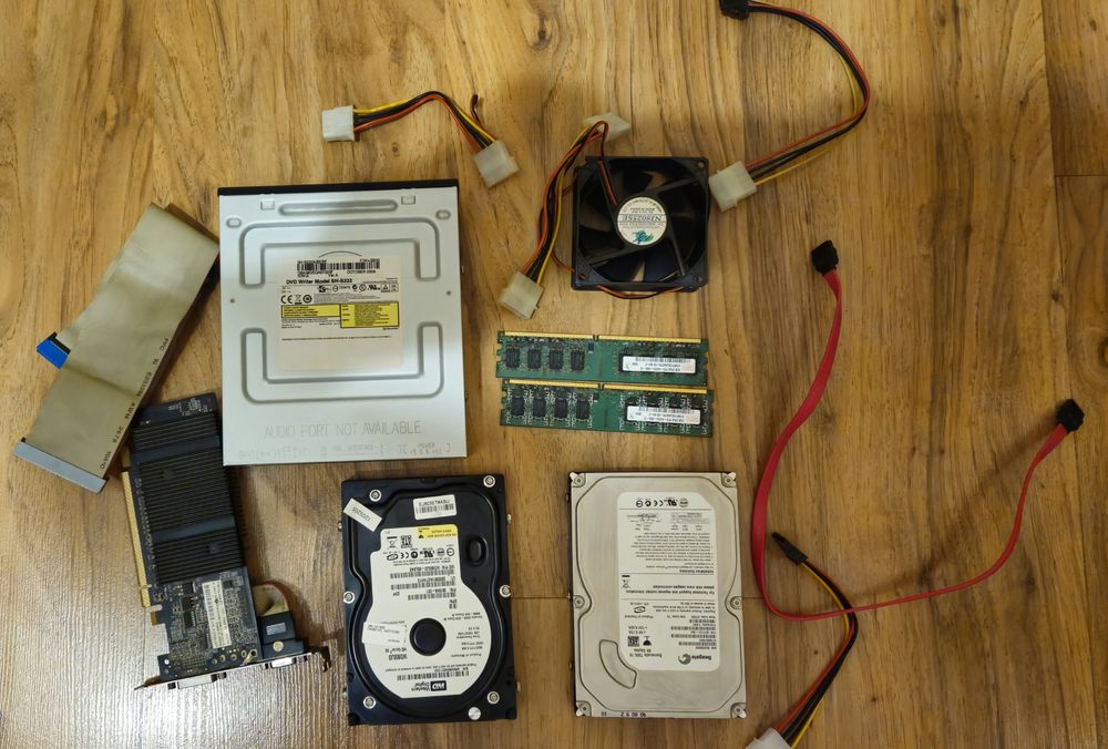 Части за настолен компютър