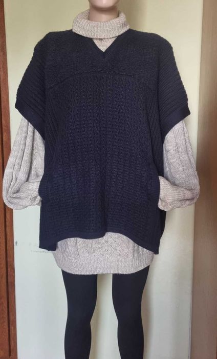 Pulover fara maneci Weekend Max Mara, 100% lana virgina, S/M