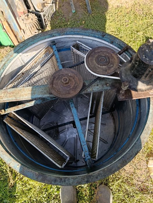 Медогонка электрическая