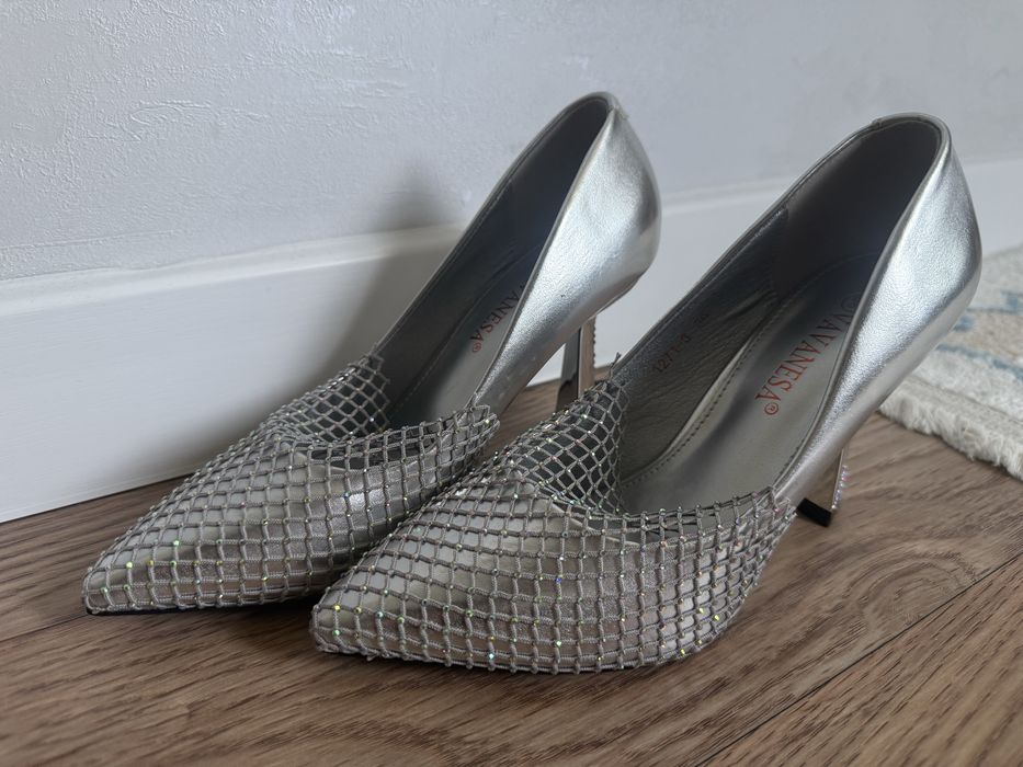 Продам новые туфли