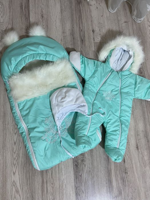 Продам зимний конверт на выписку