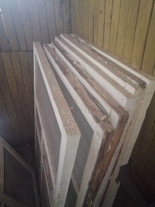 Продам оконные деревянные рамы
