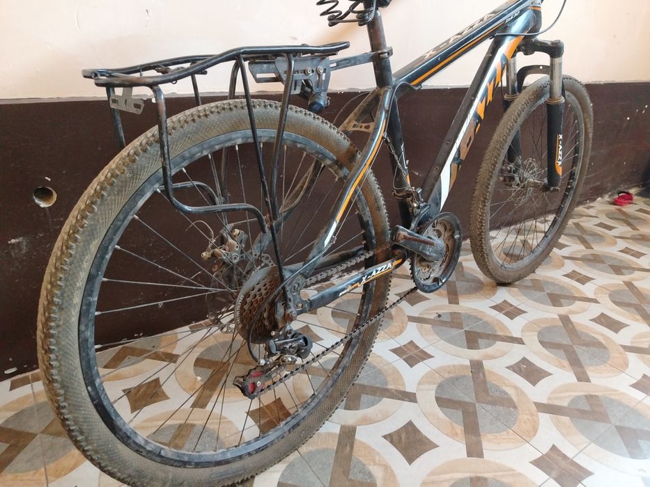 Скоросной велосипед хамме жери саз, арткы камири жарилган таза велик