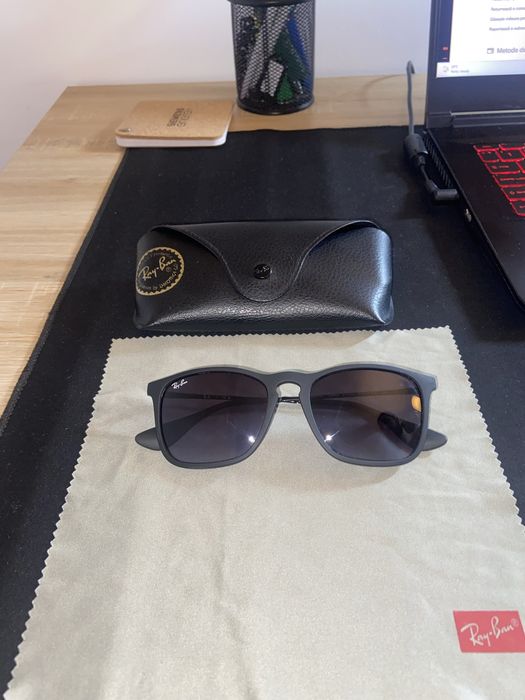 Ray-Ban Sunglasses Size 54