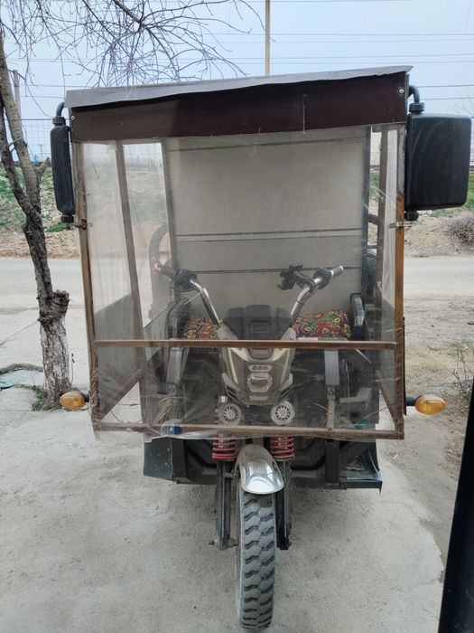 Skuter sotiladi narxi 15milon kelishiladi