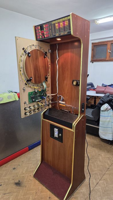 Продавам професионален  Дартс почти  нов.