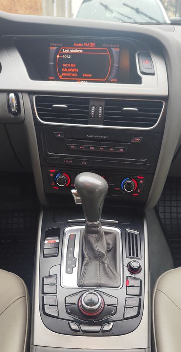 Audi A4 B8 Avant 2009 – 2.0 TDI-CAGA 143 CP – Automată – S-Line