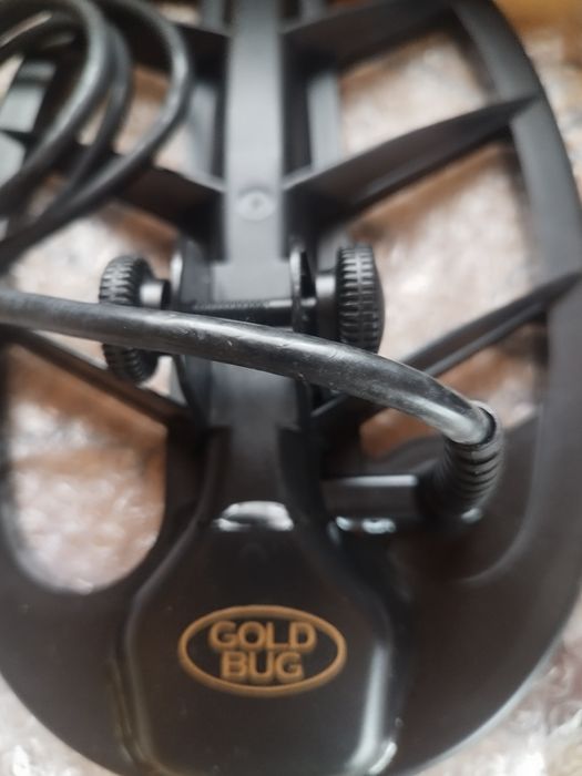 Продам металлоискатель Gold BUG