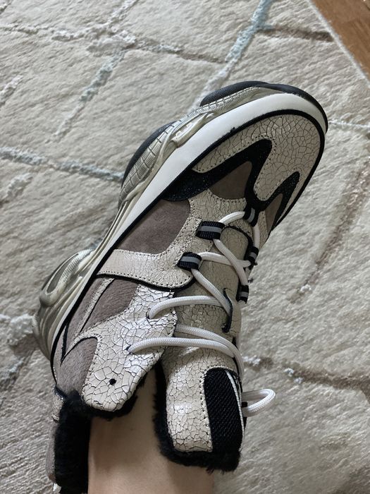 Новые классные ботинки