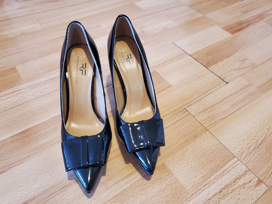 Дамска лачени обувки