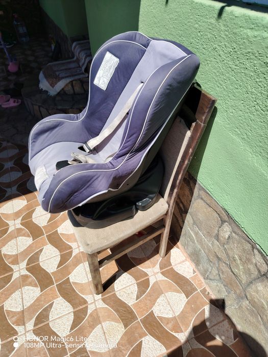 Детско столче за кола използвана това е са състоянието котето се вижда на на снимките