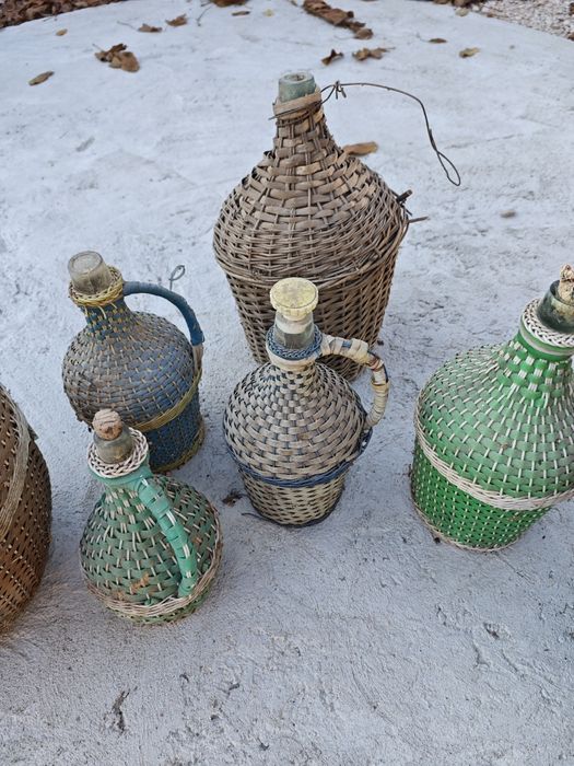 Стъклени дамаджани