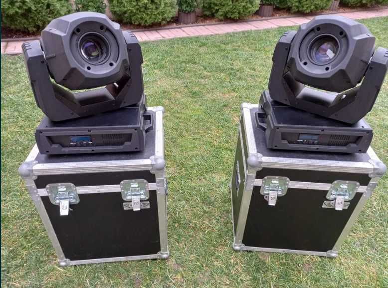 De vânzare 2 movinghead-uri Stairville MH-X200 Pro cu case individual