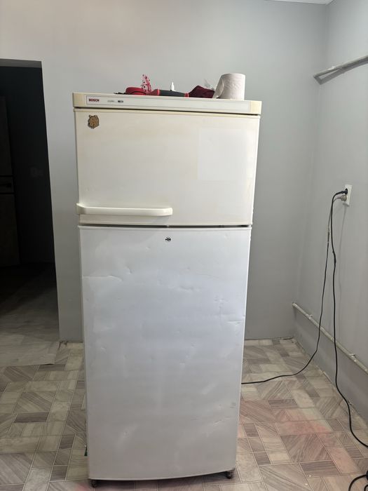 Холодильник сатылады