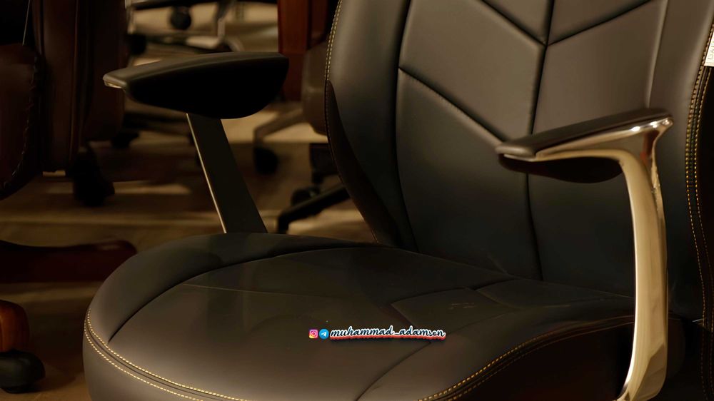 Руководительское кресло LOTUS черный с бесплатной доставкой, гарантия