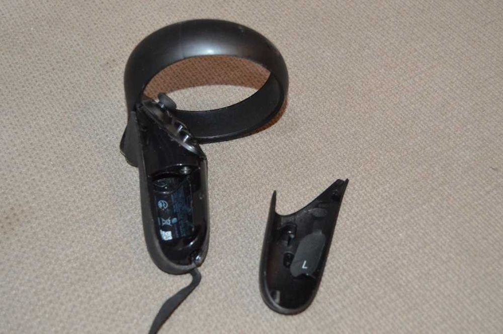 Oculus Quest 1 M1-BL (Oculus Rift S) VR Touch Controller - stanga