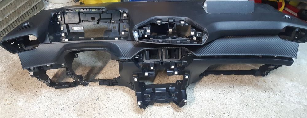 Арматурно табло за пежо 208