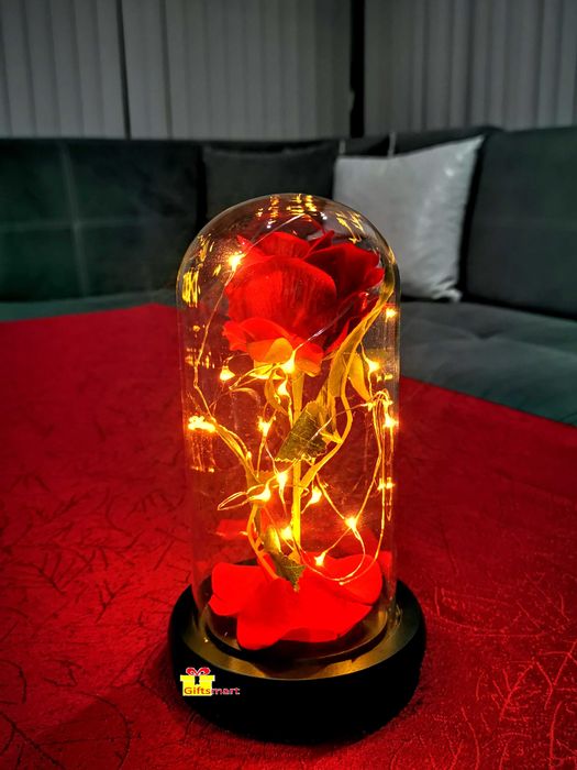 Вечна , неувяхваща роза в стъкленица (светеща) - подарък за жена