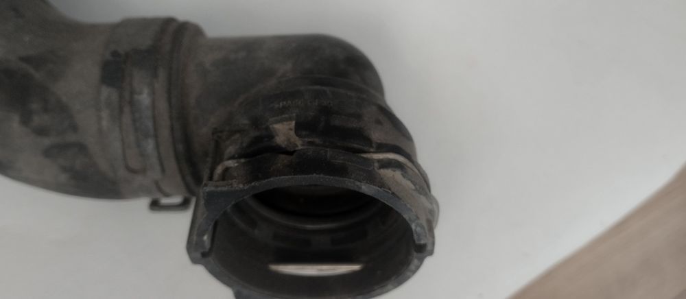 Потрубок радиатора Шевроле Круз