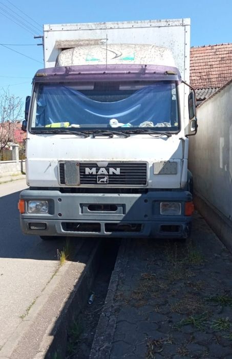 Camion apicol Man 14 tone și STUPI (Mercedes iveco stupi albine centri