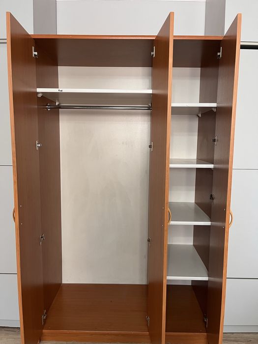 Продам платяной шкаф