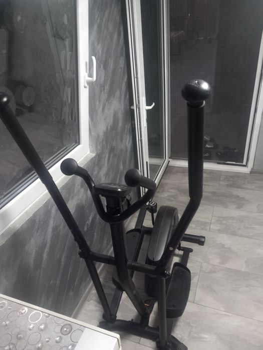 Bicicletă eliptică fitness, stare foarte bună, perfect funcțională – 700 lei negociabil